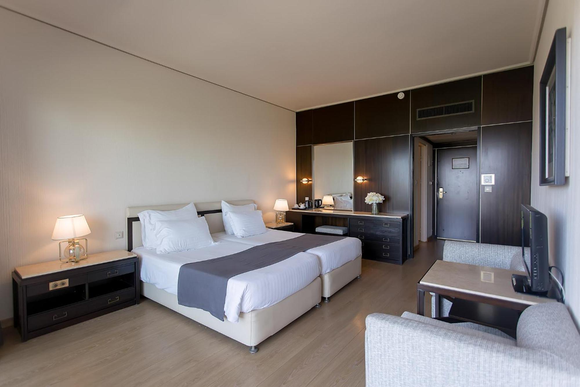 Twin Room Lake View